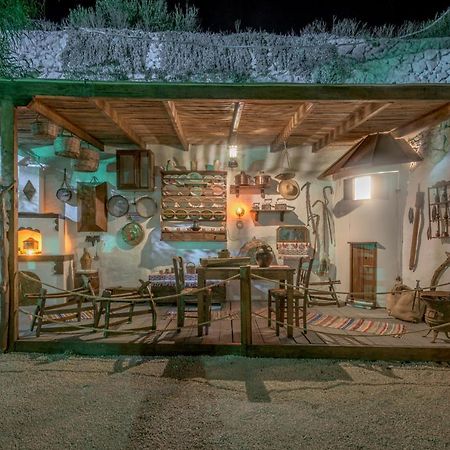 Agioi Anargyroi  Emilia'S Little Farmhouses מראה חיצוני תמונה