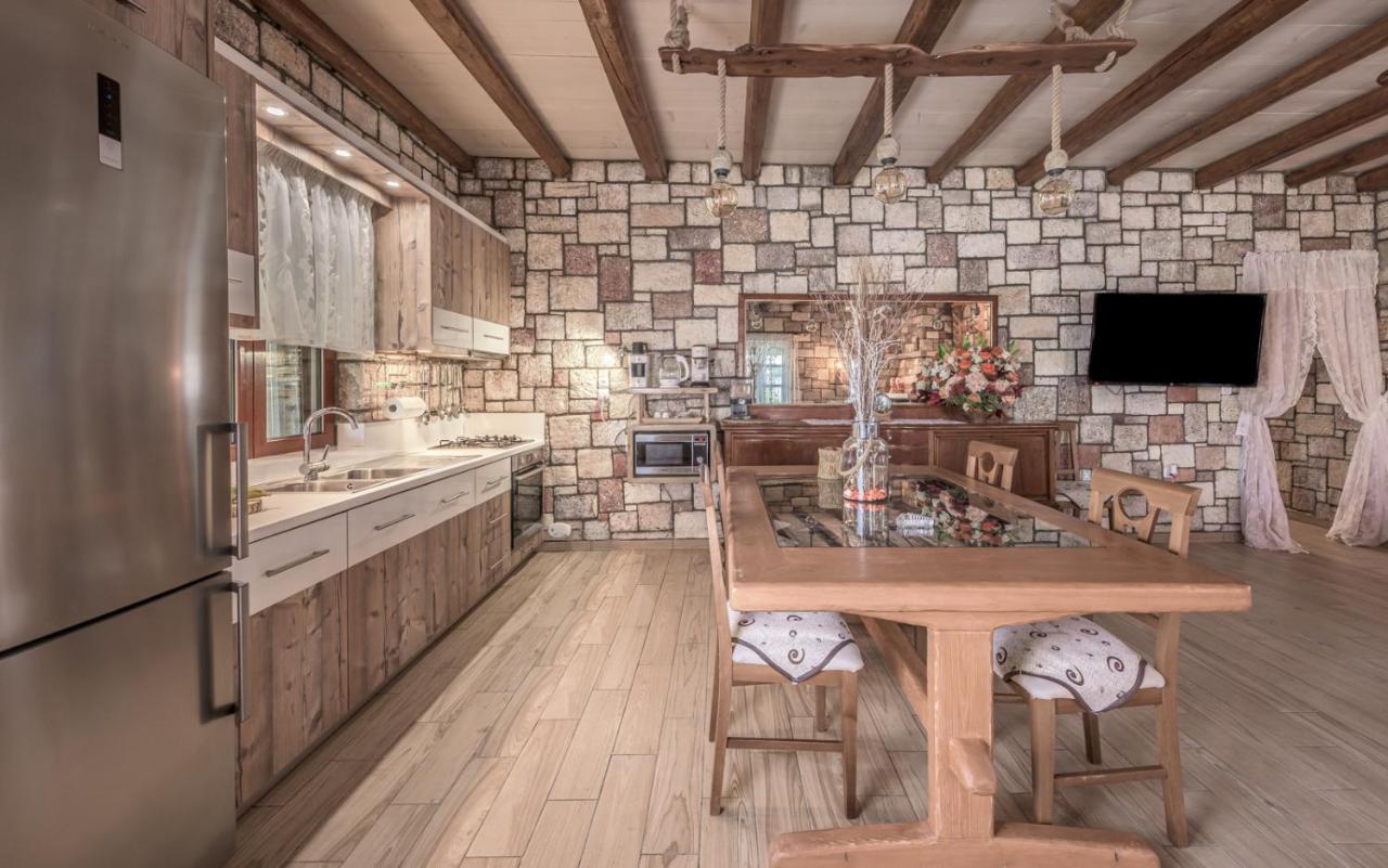 Agioi Anargyroi  Emilia'S Little Farmhouses מראה חיצוני תמונה