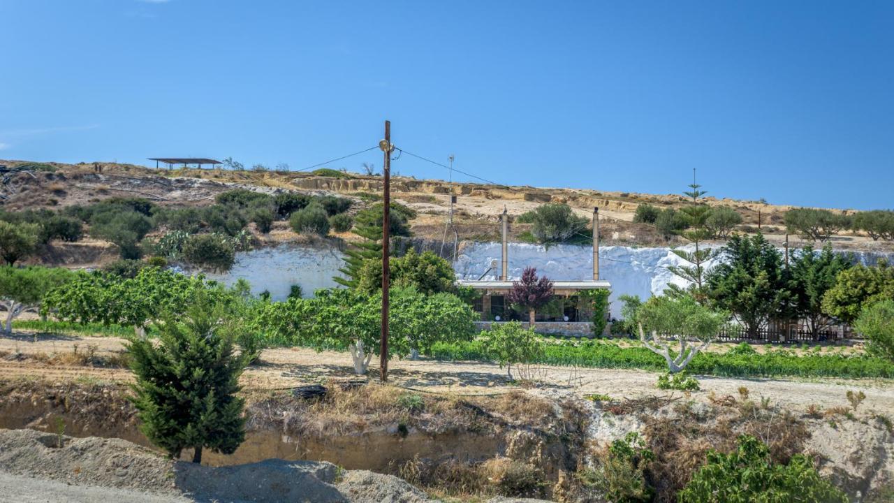 Agioi Anargyroi  Emilia'S Little Farmhouses מראה חיצוני תמונה
